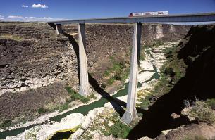 Hansen Bridge